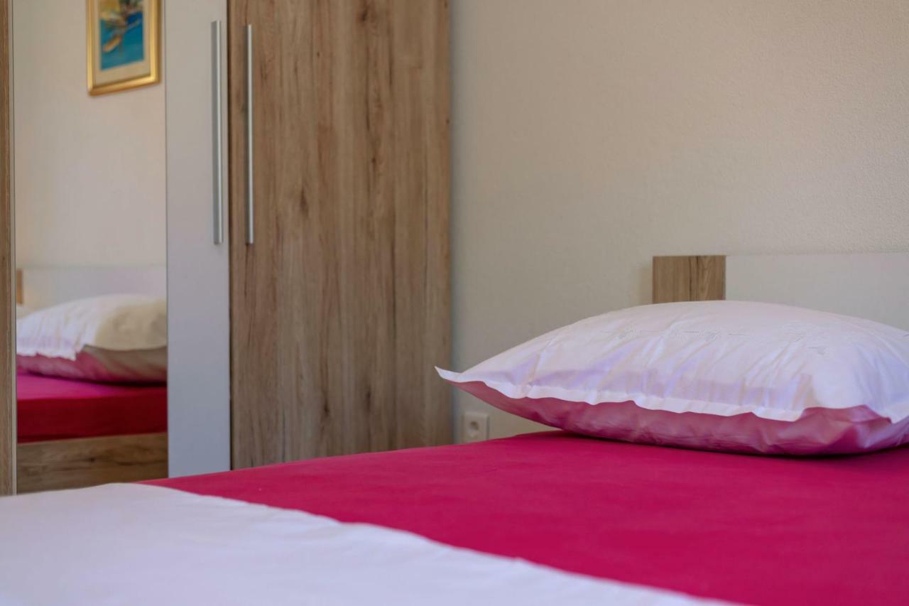 Luxury Apartment Nora โปดสตรานา ภายนอก รูปภาพ