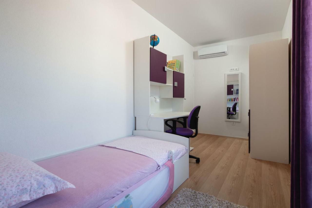 Luxury Apartment Nora โปดสตรานา ภายนอก รูปภาพ