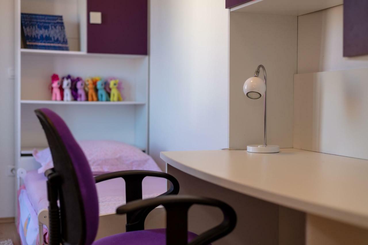 Luxury Apartment Nora โปดสตรานา ภายนอก รูปภาพ